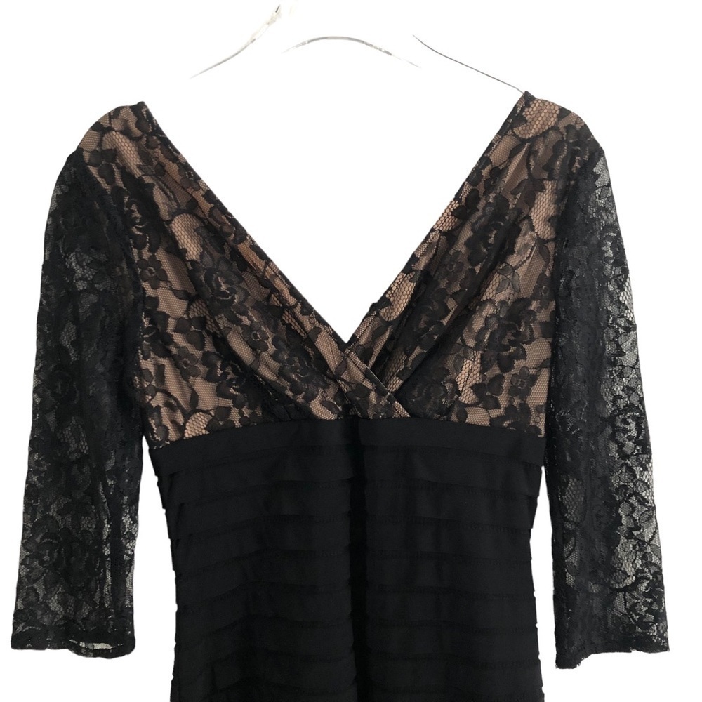 Adrianna Papell Black Lace V-Neck Dress Size 2 - Picture 3 of 11